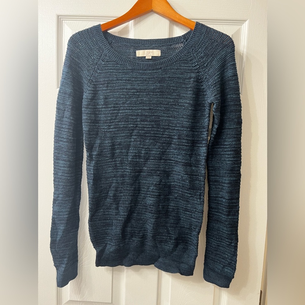 Women’s Sweater - Picture 1 of 3